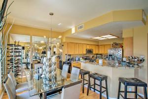 Luxury Glendale Getaway with Private Hot Tub and Patio