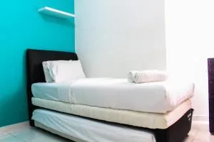 Minimalist and Stylish Studio No Kitchen Apartment at Aeropolis Residence By Travelio - Teko