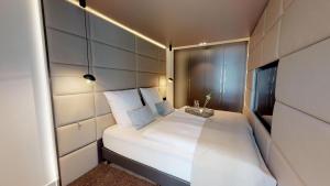 White Pearl Apartment 1.09