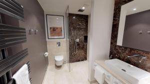 White Pearl Apartment 0.09