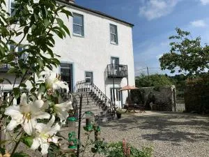 Riverbank House Bed and Breakfast Innishannon - Dunderrow