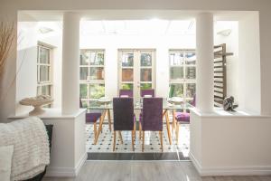 Georgian Square Apartments