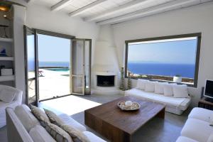 Spectacular sunset view villa at Melissaki Kea Greece