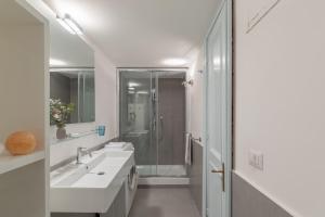 iFlat Pantheon Historic Two-Story Apartment