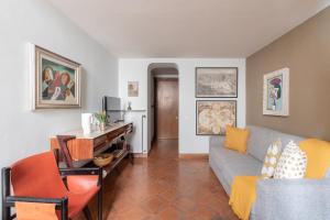 iFlat Pantheon Historic Two-Story Apartment