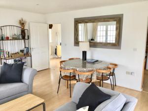 Hello !! and welcome to Solius Lodge