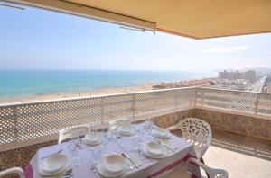 7th floor beachfront apartment with stunning views - Ubytování bez kategorie ve městě La Mata