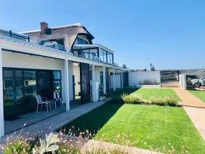 Karee Manor Guesthouse - Stilbaai-Wes