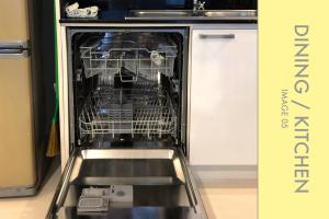 Stylish Condo Stunning Views