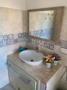 Mediterranean Sea Shell Pool House img14