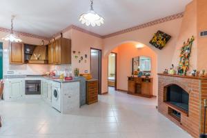 Red house near the sandy beach, parking & wi-fi