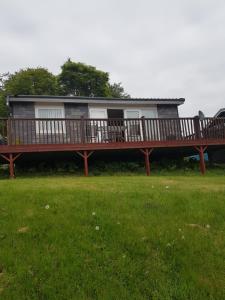 60 upperlakeside glan gwna