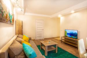 Квартира поруч із Палацом Україна та Ocean Plaza