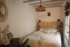 Maisonnette atypique en triplex au calme hyper-centre place du Ralliement - Trélazé