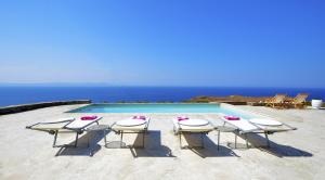 Spectacular sunset view villa at Melissaki Kea Greece