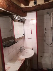 Sejours chez l'habitant La campagne vallee de Chevreuse a 35 KM de Paris : photos des chambres