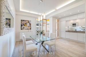 Suite Versailles Five Stars Holiday House