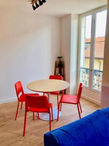 Appartements Immeuble de charme La Tronche : photos des chambres