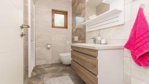 Brandneue Villa mit Pool