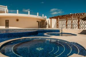 HotelZone L16 Beach Access