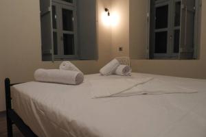 Beneath the Rock Residence