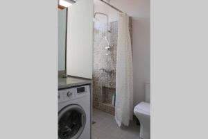 Beneath the Rock Residence