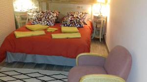 B&B / Chambres d'hotes Le vitrail CHAMBRE Equipee sans service repas : photos des chambres