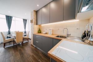 Apartment Leo Near Bridge