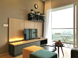 ELECTUS HOME at WINDMILL UPON HILLS GENTING - FREE WiFi & TV Box & Parking