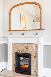 Warwick Victorian Apartment