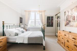 Warwick Victorian Apartment