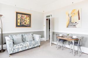 Warwick Victorian Apartment