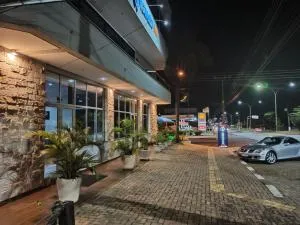 Hotel Iguassu Inn - 伊瓜苏