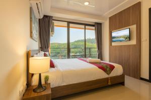 NaiHarn Pearl condo by Holy Cow, 1-BR, courtyard view