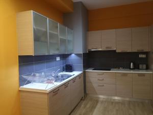 Stylish Urban Apartment by YHA