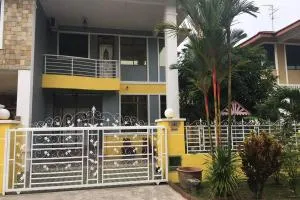 Pasir Gudang Marissa Homestay - Kampong Kong Kong