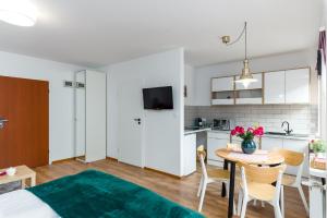 Sleepway Apartments - English Dream