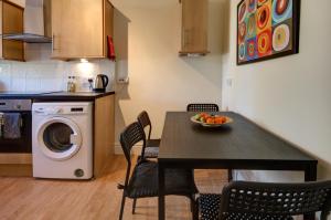 Bridge House By Treetop Property