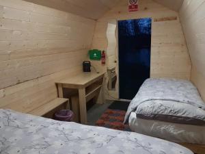 Bungalow Rum Bridge Fisheries Family Glamping Pods Clare Grossbritannien