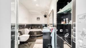 VILLA RHEINSTEIN AM SCHLOSS ENGERS