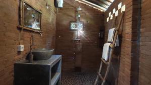 Bungalow Deluxe Nhìn Ra Khu Vườn (Deluxe Bungalow with Garden View)