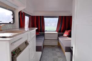 Campings Guillerin Caravan and Glamping : photos des chambres