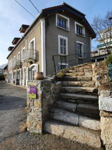 Appartements La fontaine des amis : Appartement - Vue sur Jardin