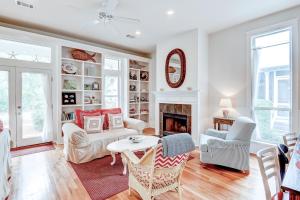 Grove By The Sea: Passin' Thru