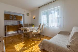 Apartment in Crikvenica 39171