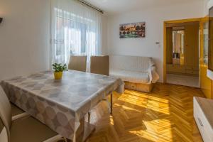 Apartment in Crikvenica 39171