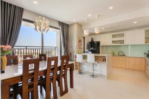 Saigon Apartment - River Gate Residence