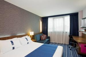 Standard Double Room with Sofa Bed room in Holiday Inn Express Lisbon Airport an IHG Hotel