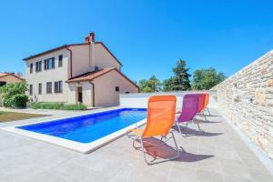 Wonderful villa Valbandon with private pool and sauna near the beach and Briuni Islands