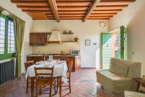 Apartment with Garden View room in Podere Casanova